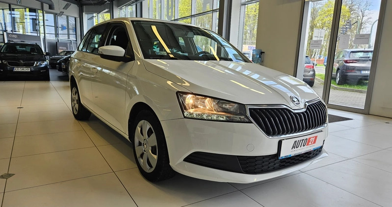 Skoda Fabia cena 44900 przebieg: 100006, rok produkcji 2020 z Zawiercie małe 529